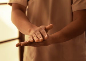 Four Hands Massage 300x211