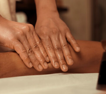 Four Hands Massage02 360x320