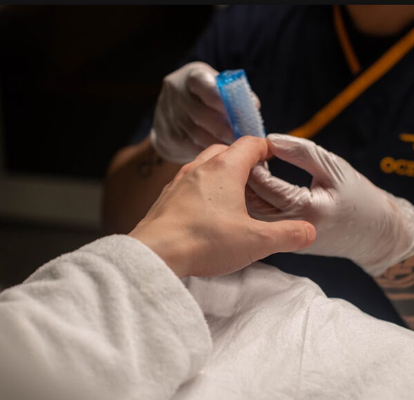 Manicure Pedicure 02 600x580