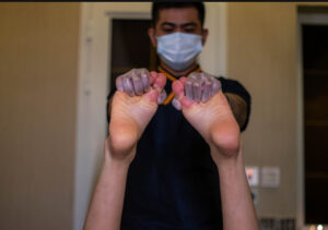 Reflexology Foot Massage03 300x211
